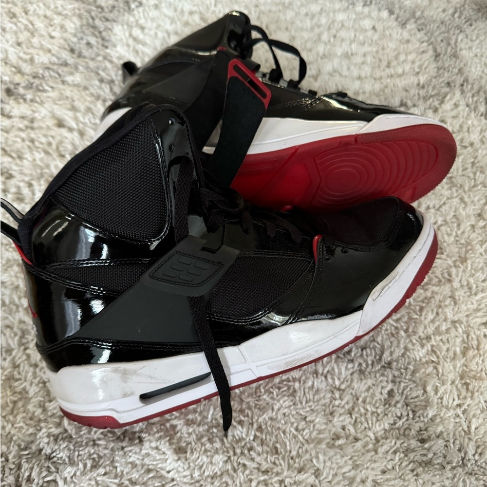 Jordan Flight 45 High Bred size 12. Worn once. No box.